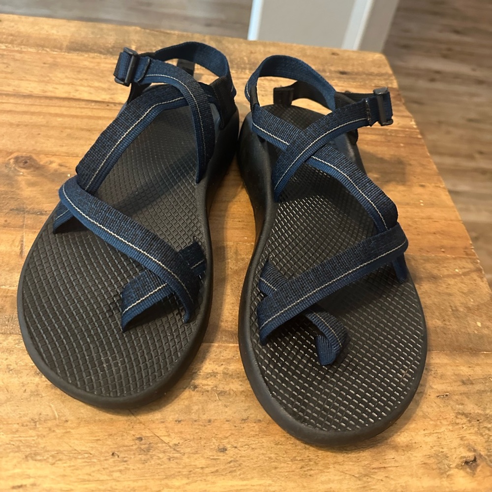 Men’s Size 11 Chaco Z2 Classic Sandals Black/Blue